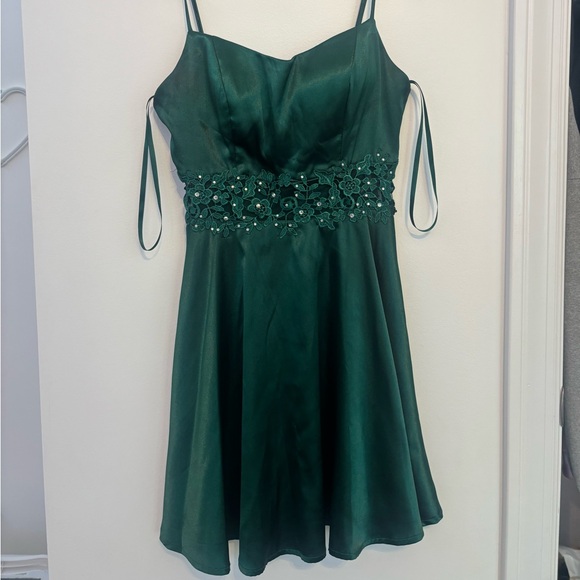 City Studio | Dresses | Green Junior City Studios Dress | Poshmark City Studio | Dresses | Green Junior City Studios Dress | Poshmark